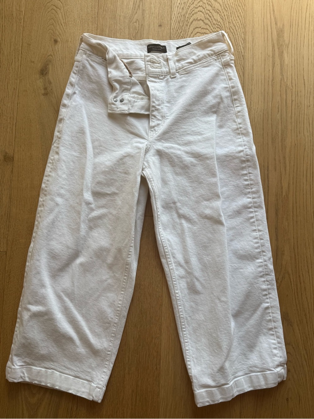 Banana Republic White Boyfriend Jeans